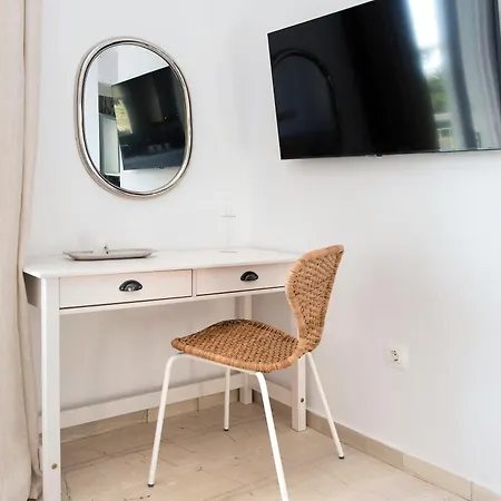 Reana Elegant Apartments By Konnect, Barbati Room photo