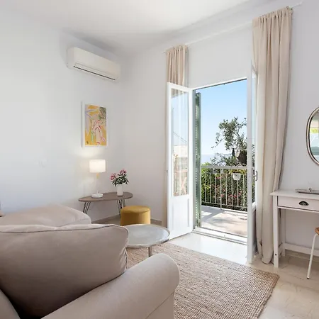 Reana Elegant Apartments By Konnect, Barbati Room photo