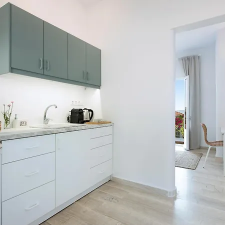 Reana Elegant Apartments By Konnect, Barbati Room photo